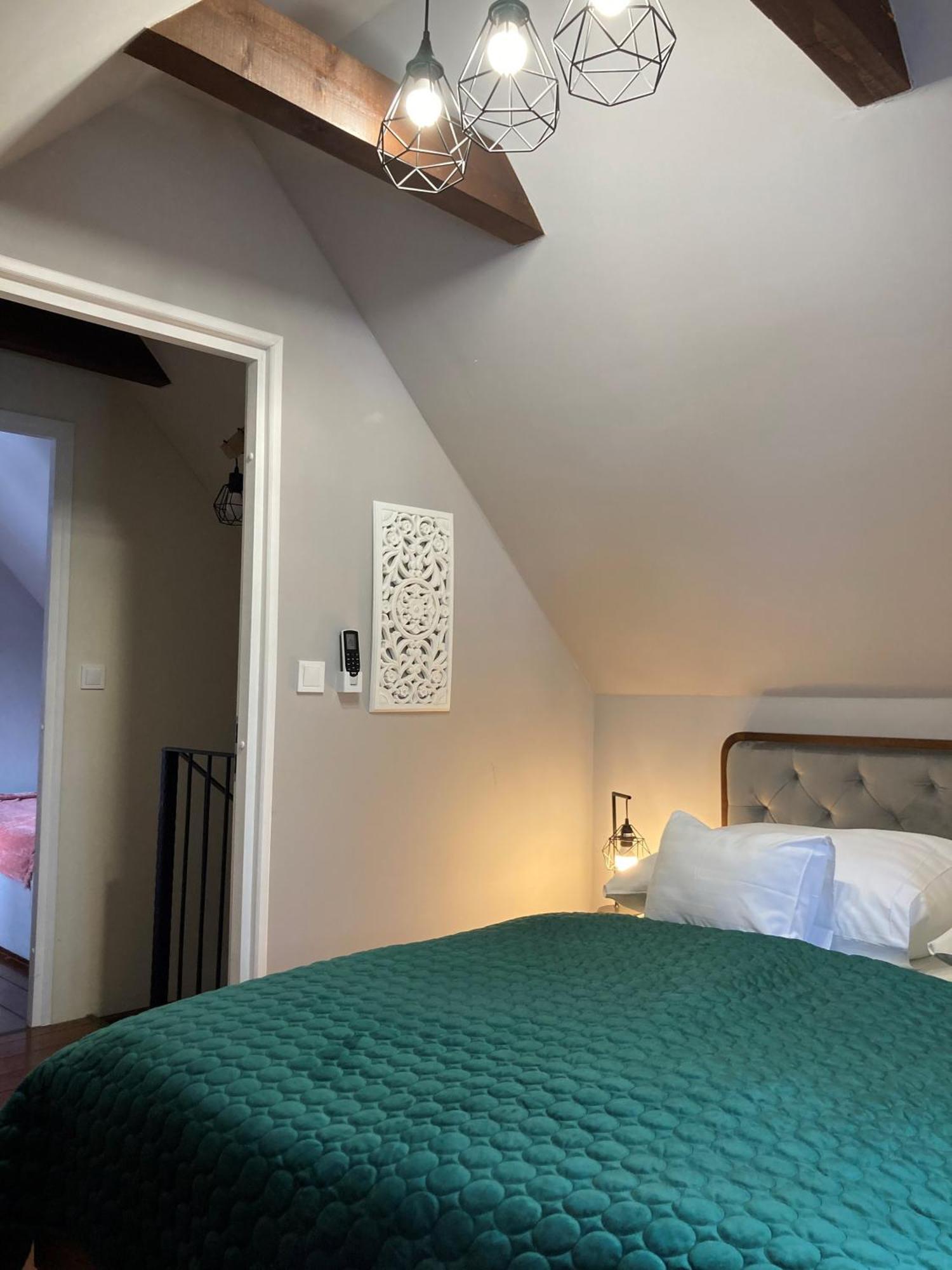 Zsoka Fogadoja Aparthotel Szentantalfa Exteriör bild
