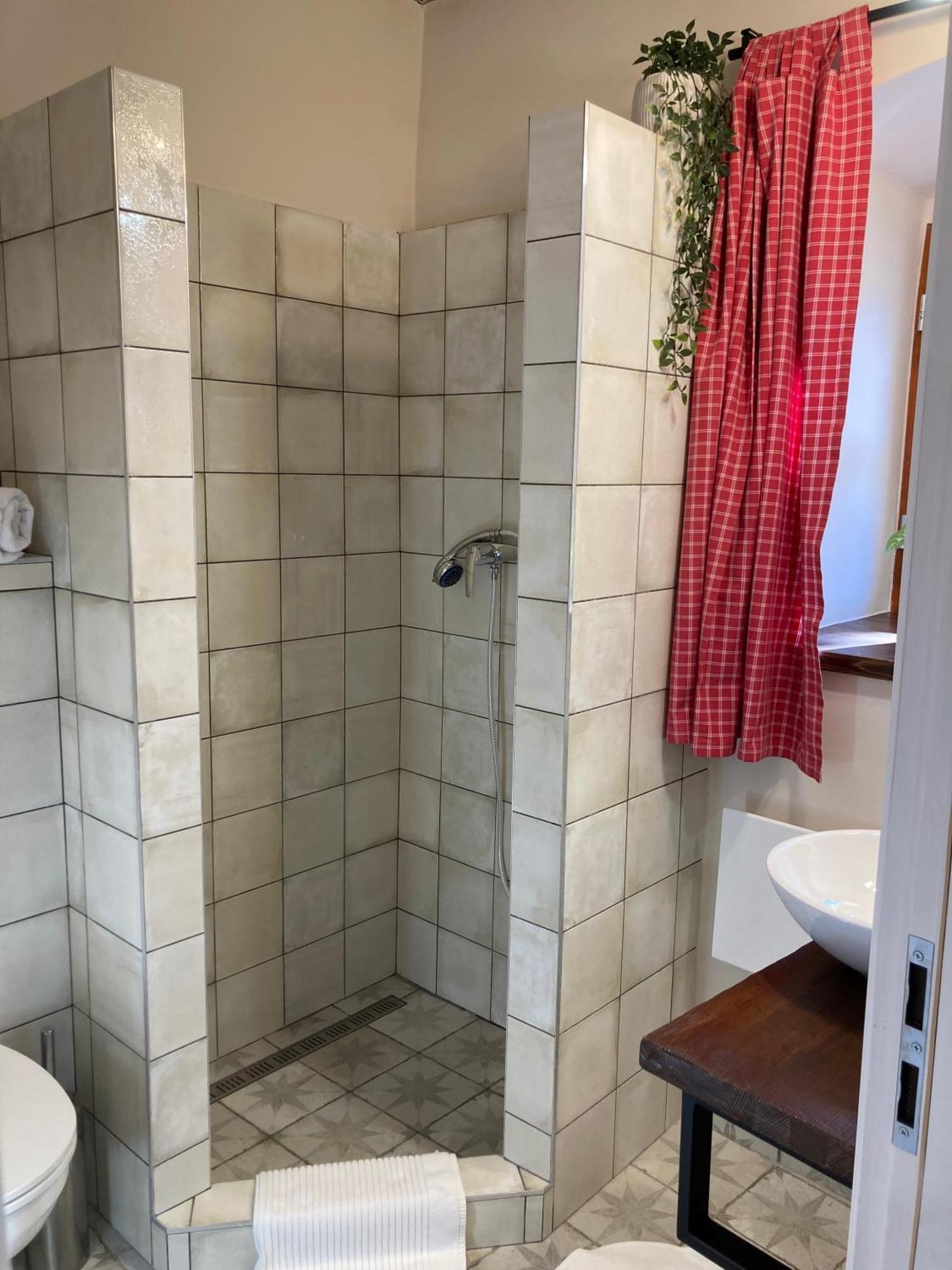 Zsoka Fogadoja Aparthotel Szentantalfa Exteriör bild