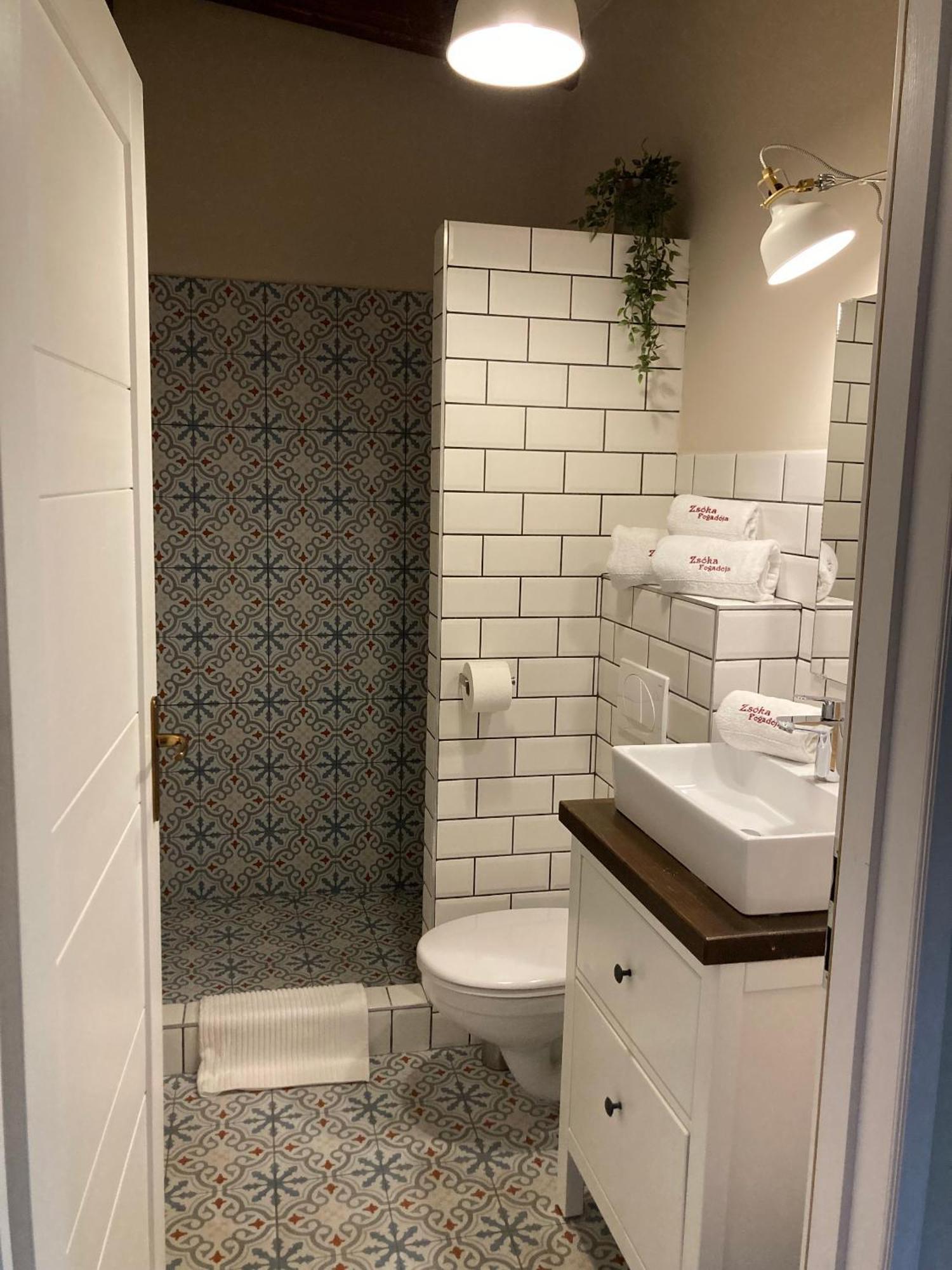 Zsoka Fogadoja Aparthotel Szentantalfa Exteriör bild